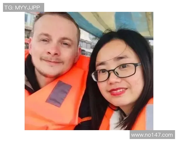 足球明星与白人妻子的爱情故事揭示了跨文化婚姻的美好与挑战